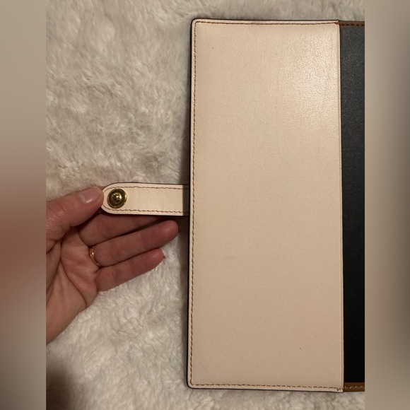 Coach Floral Notebook and pen holder - Floral Cluster in Khaki Signature Canvas - Picture 11 of 13